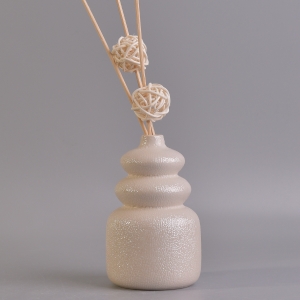 Frascos difusores de cerámica con esmalte color perla