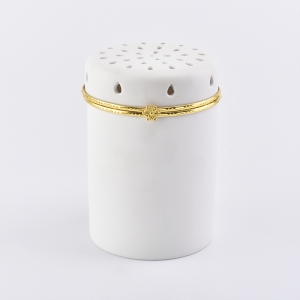Runde hvite keramiske stearinlysglass med lokk i gull for soyelys