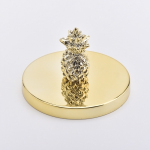 양초 꽂이를 위한 파인애플 금속 덮개
