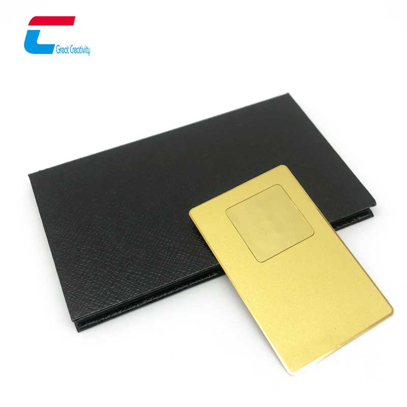 Geëtst logo 24K gouden QR-code metalen NFC slim visitekaartje