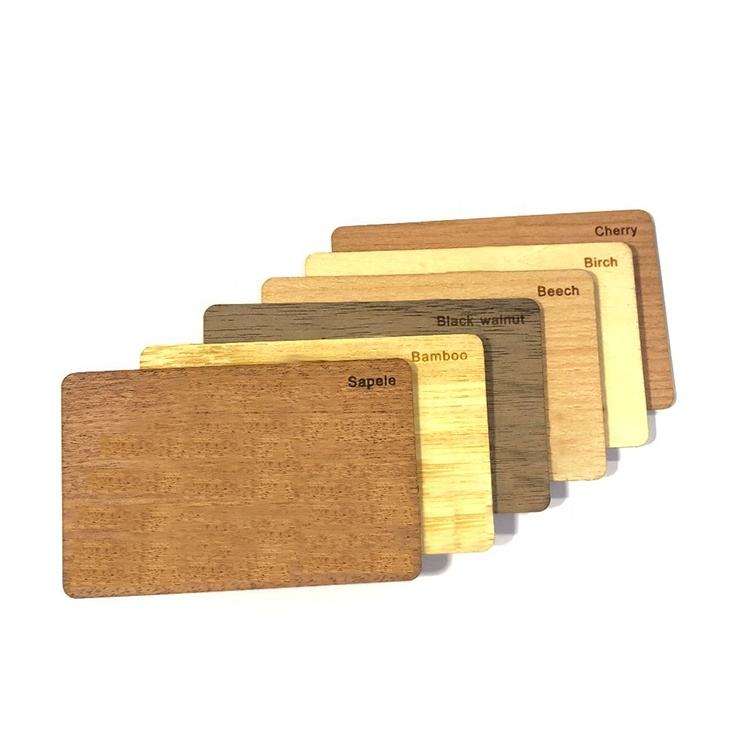 Cartão de madeira NFC reciclável com logotipo personalizado gravado em bambu Cartão de madeira RFID inteligente