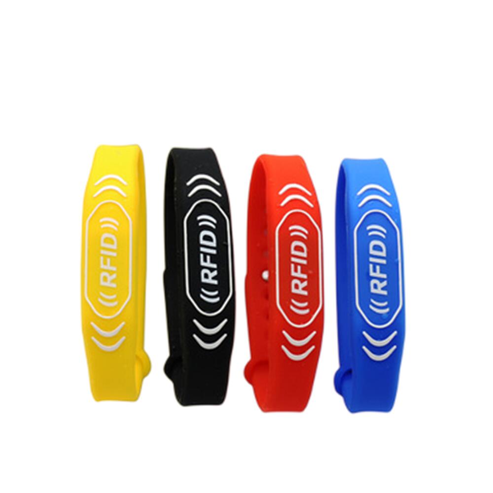 Bracelet NFC réglable réutilisable 13.56 MHz Band de silicium avec fonctionnalité étanche et support de logo personnalisable
