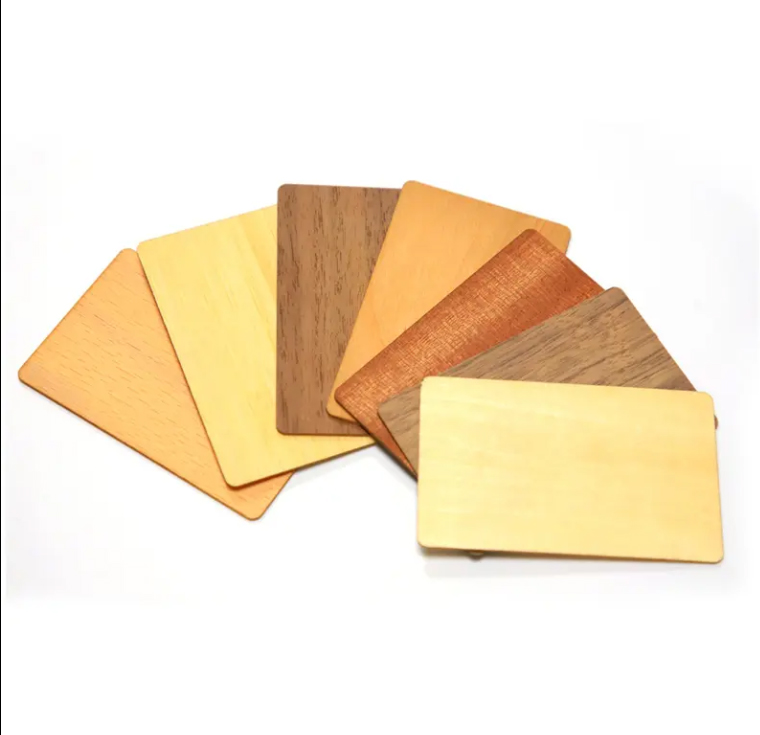 Carte en bois NFC écologique personnalisée en usine, carte-clé intelligente en bambou Rfid pour chambre d'hôtel