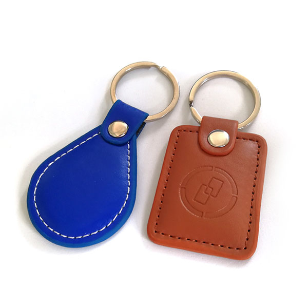 Prix ​​de gros Prix de porte Access Contrôle des clés en cuir Tags clés RFID Em id Proximité Smart RFID Keyfob