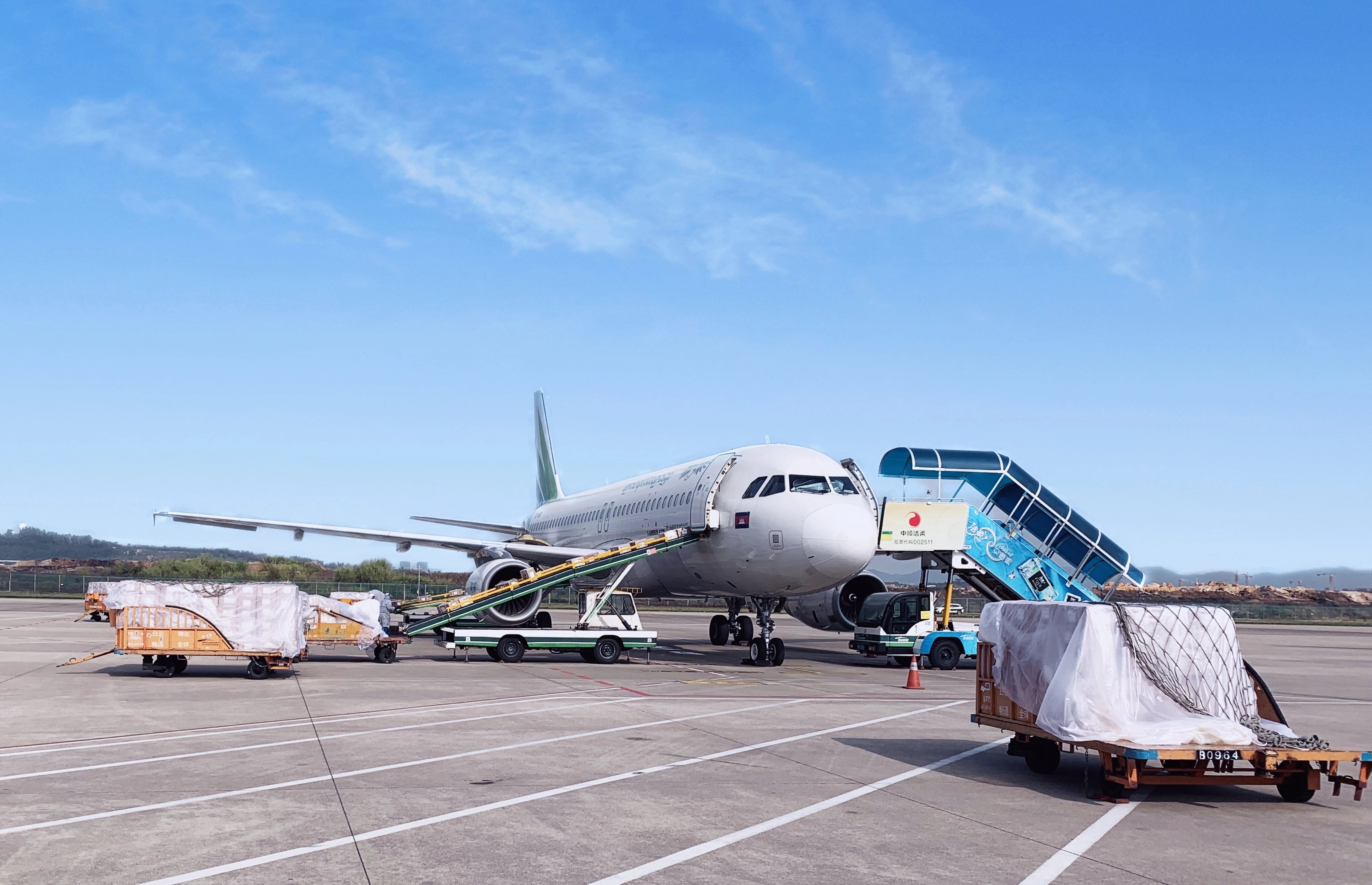 Alibaba Golden Member freight forwarder air shipping door to door service, Sunny Worldwide Logistics