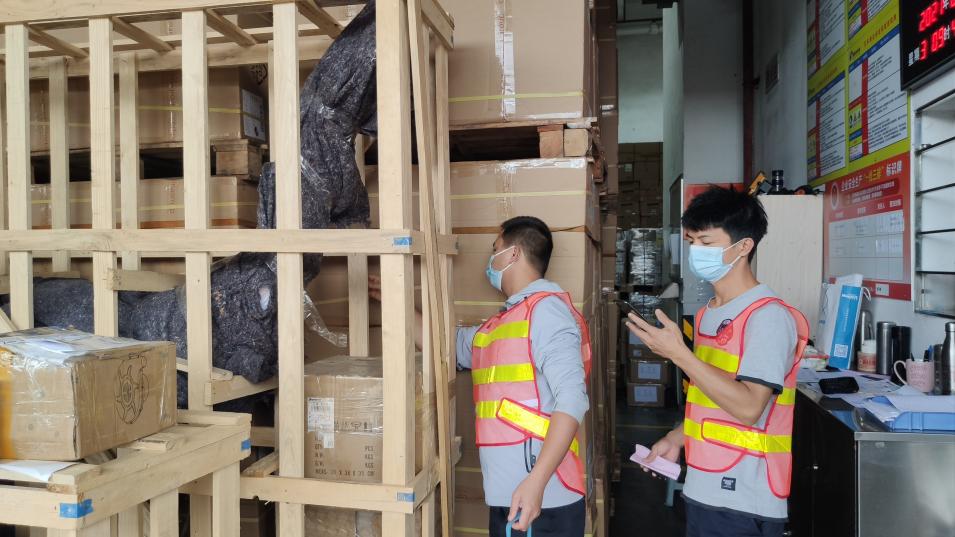 Dry goods are heavy in international logistics. What is a full container trailer? Dry goods are heavy in international logistics. What is a full container trailer?