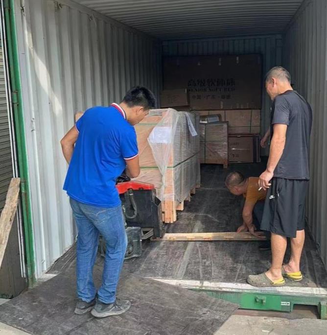 Malinaw na inaalis ng Sunny Worldwide Logistics ang blockbuster sa transportasyon