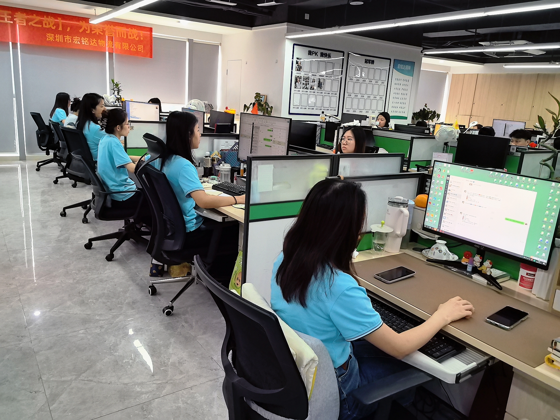 Tsina hanggang Belgium International Logistics: Transparent na pagpepresyo, maaasahang pagpapadala, pagpapasa ng propesyonal na kargamento