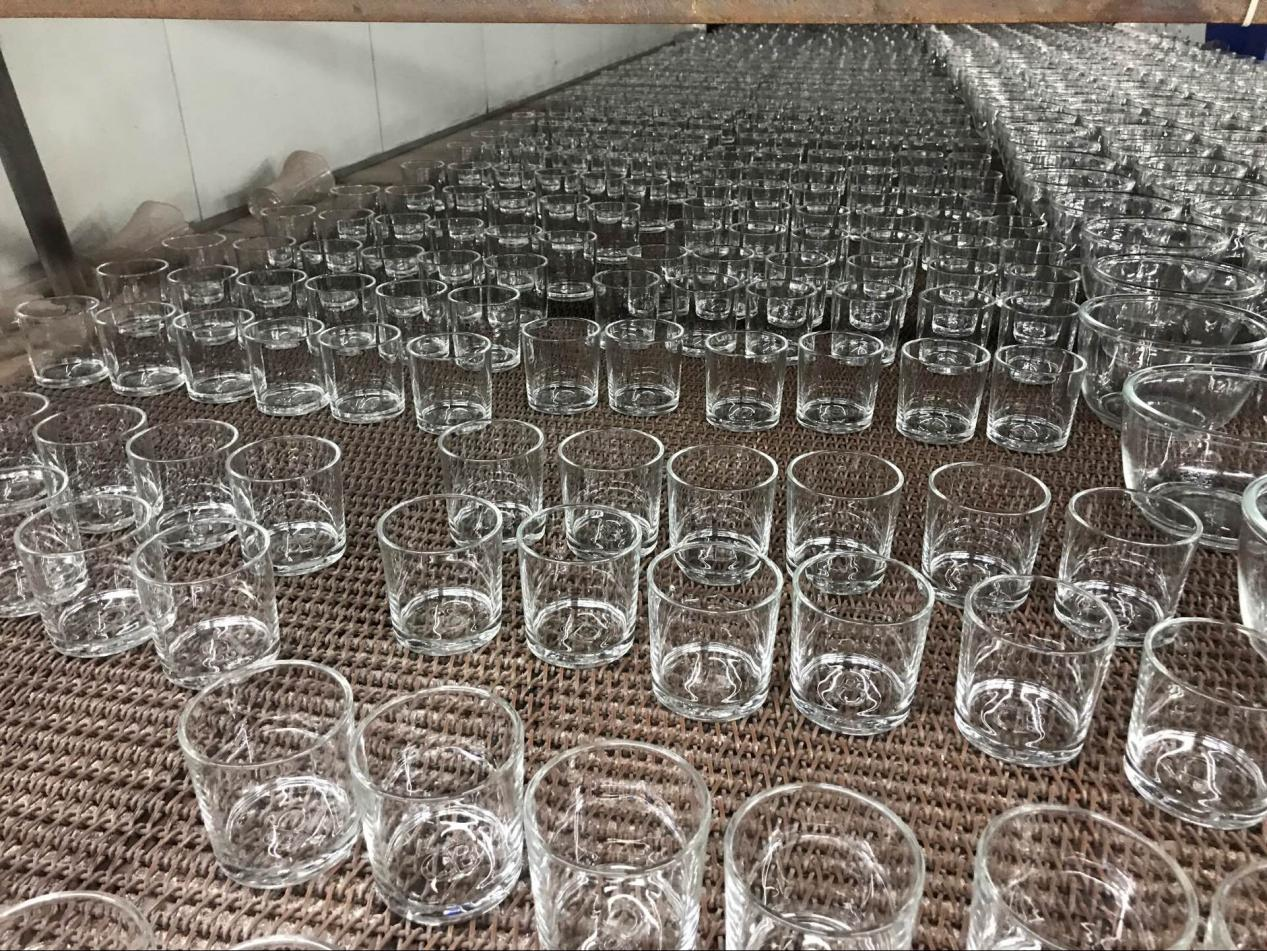 How to improve the annealing process of glass candle holders How to improve the annealing process of glass candle holders