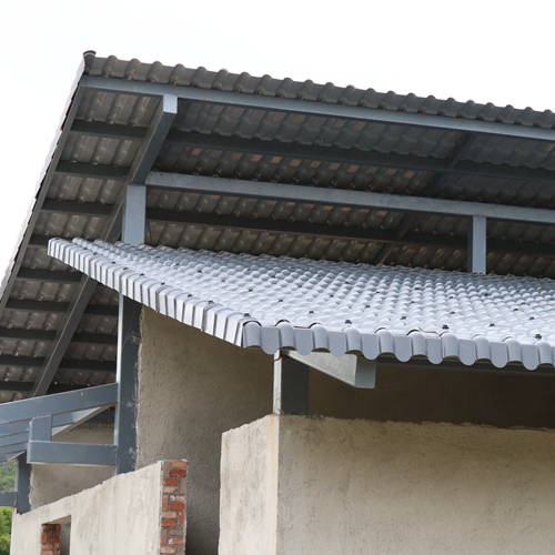 Fabricantes de tejas para techos de resina sintética de plástico antioxidante
