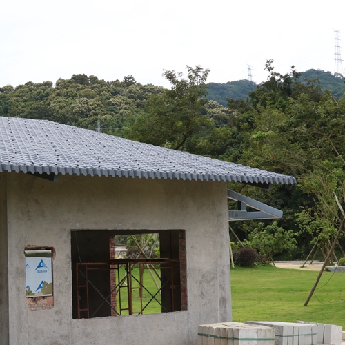 Chine Fabricant de tuiles de toiture ondulées en PVC ASA