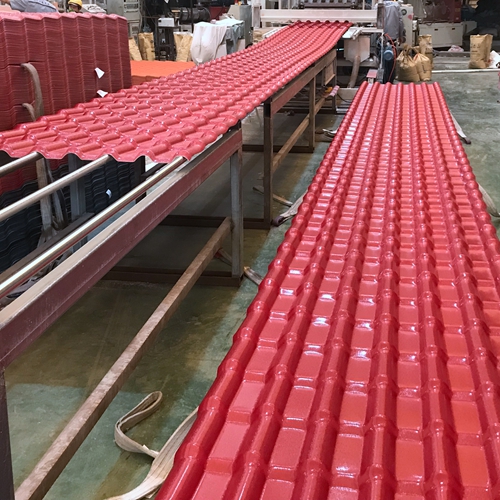 Fabricant de tuiles de toit en plastique ondulé en PVC, isolées et résistantes au feu, en résine synthétique ASA