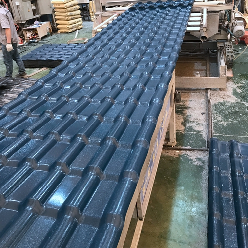 Hindi tinatagusan ng tubig pangmatagalang kulay plastic, asa synthetic resin pvc roof tiles sheet
