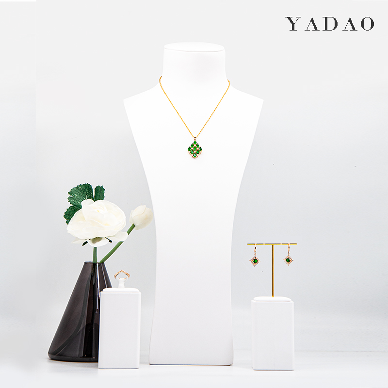 Yadao simple and high-end design jewelry display in beauty white color