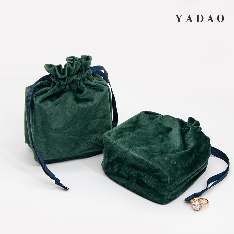 الحقيبة الرباط المخملية الخضراء عيد الميلاد مع تصميم خاص