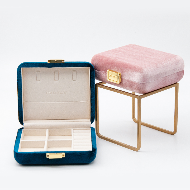 Yadao jewelry case finished by velvet and microfiber for all kinds of jewelry