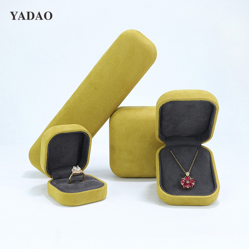 2023new arrival leaf yellow color suede jewelry packaging box