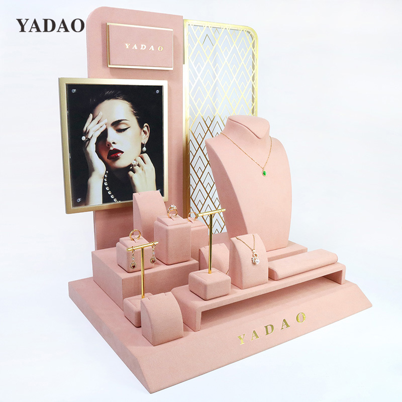 New arrival HK jewelry gem show pink style fashion design microfiber jewelry store display props set metal frame with pictures