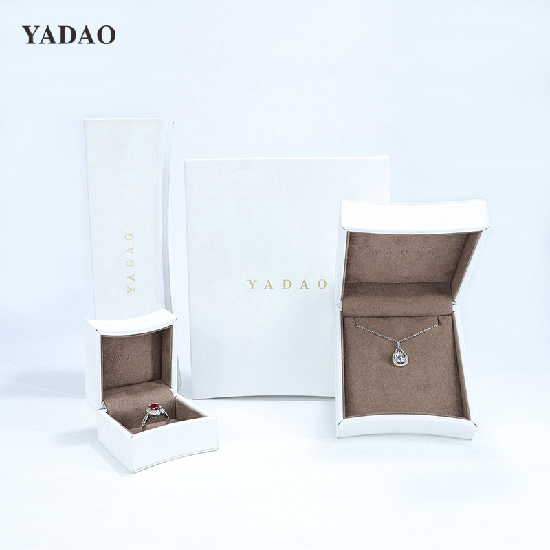 elegant pure white leather curve edge style diamond ring wedding jewellery packaging box set