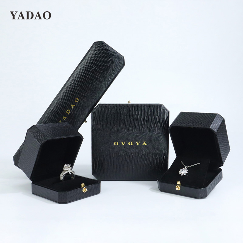 Design de luxo preto de alta qualidade embalagem personalizada caixa de botão de anel de diamante logotipo grátis