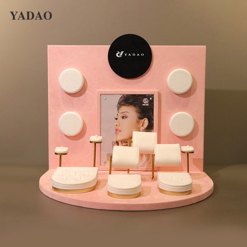 magnetic style suede material fashional style white pink combine jewellery shop store display props set