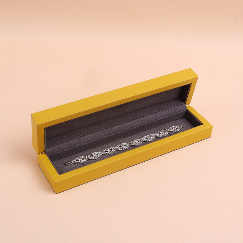 high quality matt lacquer painting wooden box bracelet box long jewelry packaing box