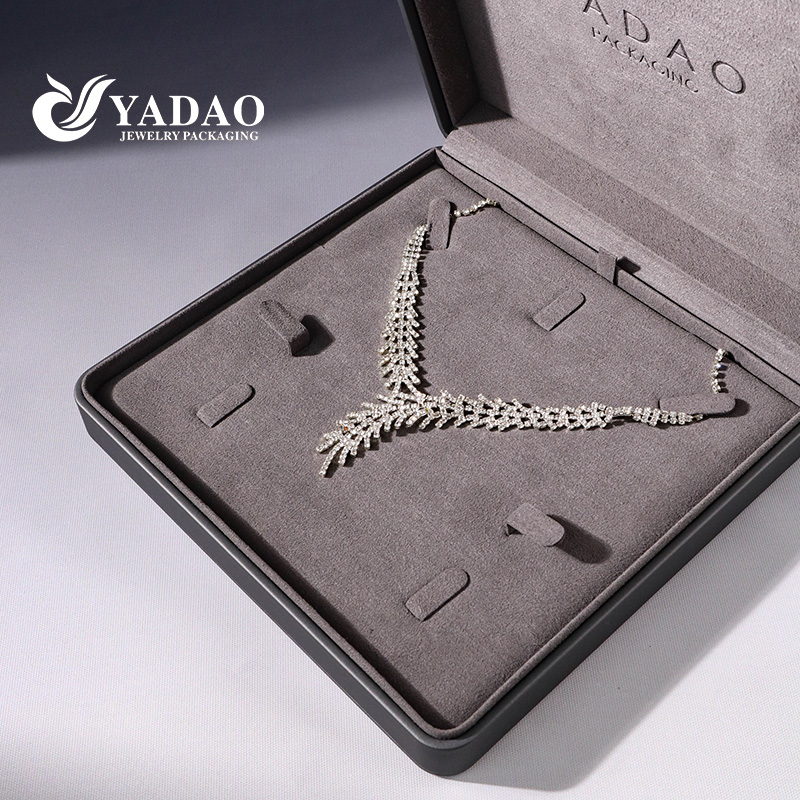 Joyero de alta calidad Caja de collar grande PU Caja de cuero Pugo de joyería Caja de plástico