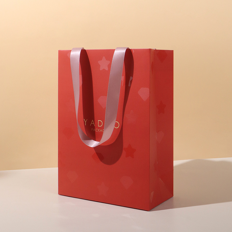 Bolsa de papel de impresión CMYK Bolsa de joyas de compras Embalaje de papel de papel de papel UV Bolsa de papel UV