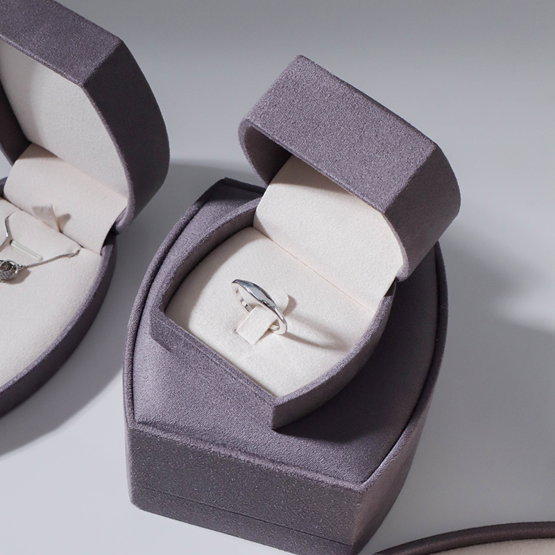 Baja de plástico de diseño de plástico de diseño.