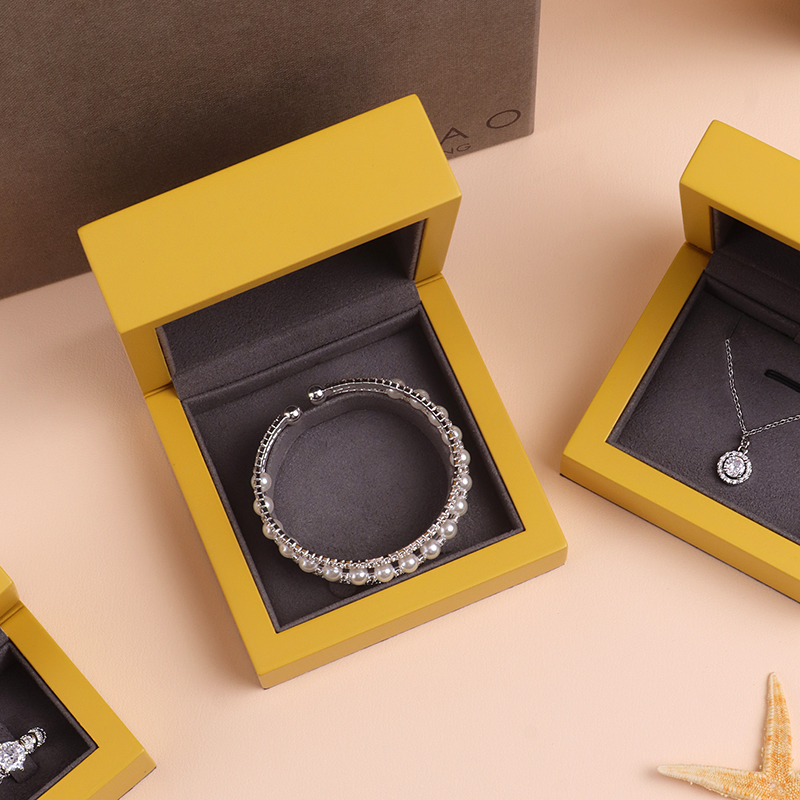 customize matt lacquer painting wooden box jewelry packaging box bangle box