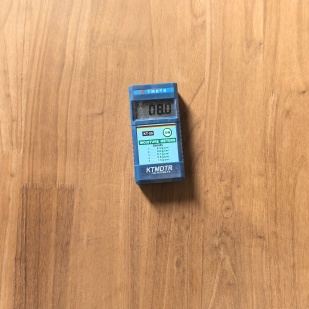 სითბოს დამუშავებული კაკლის ფერის რეზინის ხის მყარი ხის დაფები