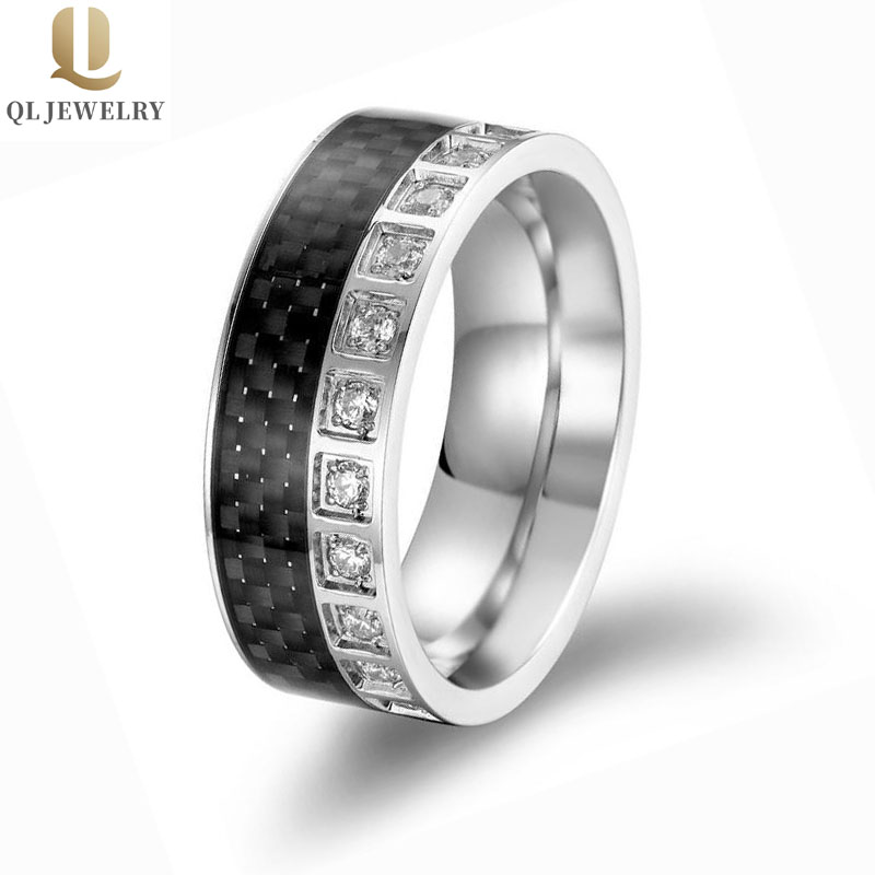 Neueste Style Herren Wolfram-Hochzeits-Wolframkarbidring mit einem Kreis von schwarzem Kohlefaser und weißen CZ-Steinen auf einer Seite