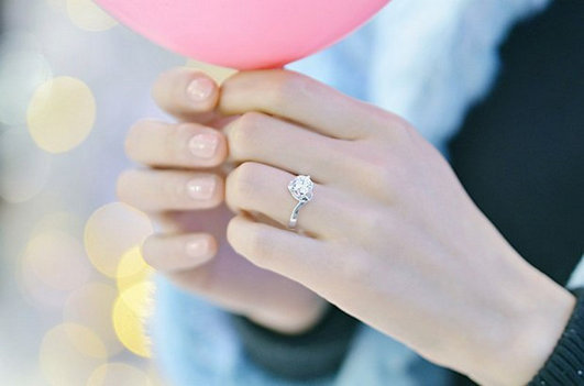 What kind of wedding ring looks good?