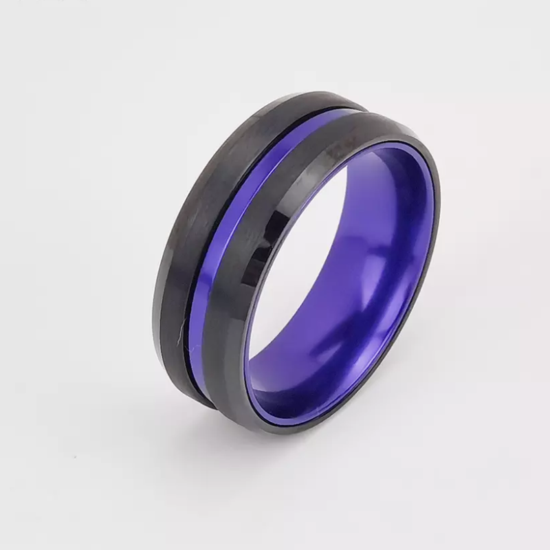 Cina Anello in tungsteno in stock Popolare 8 mm Alto lucidato e spazzolato Bordi piatti e smussati Carburo di tungsteno nero e anello in alluminio viola Produttori cinesi