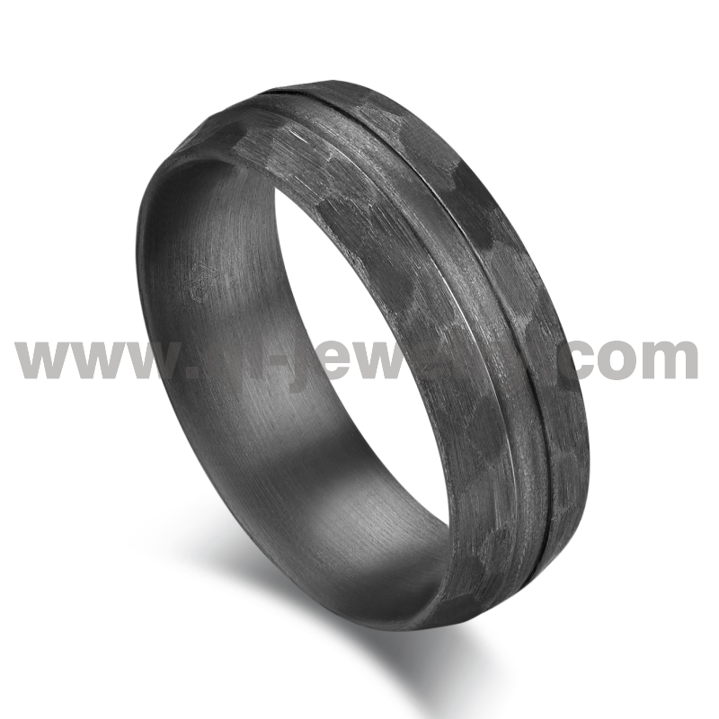 Fede nuziale in metallo raro per uomo Fede nuziale in puro tantalio martellato a cupola da 8 mm Produttore cinese