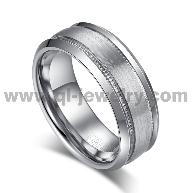 Chine 2023 Anneaux de mariage en cobalt de style le plus récent 8 mm Conception de bords plats et biseautés dans un ajustement confortable avec un anneau de cobalt en finition marteau Fabricants