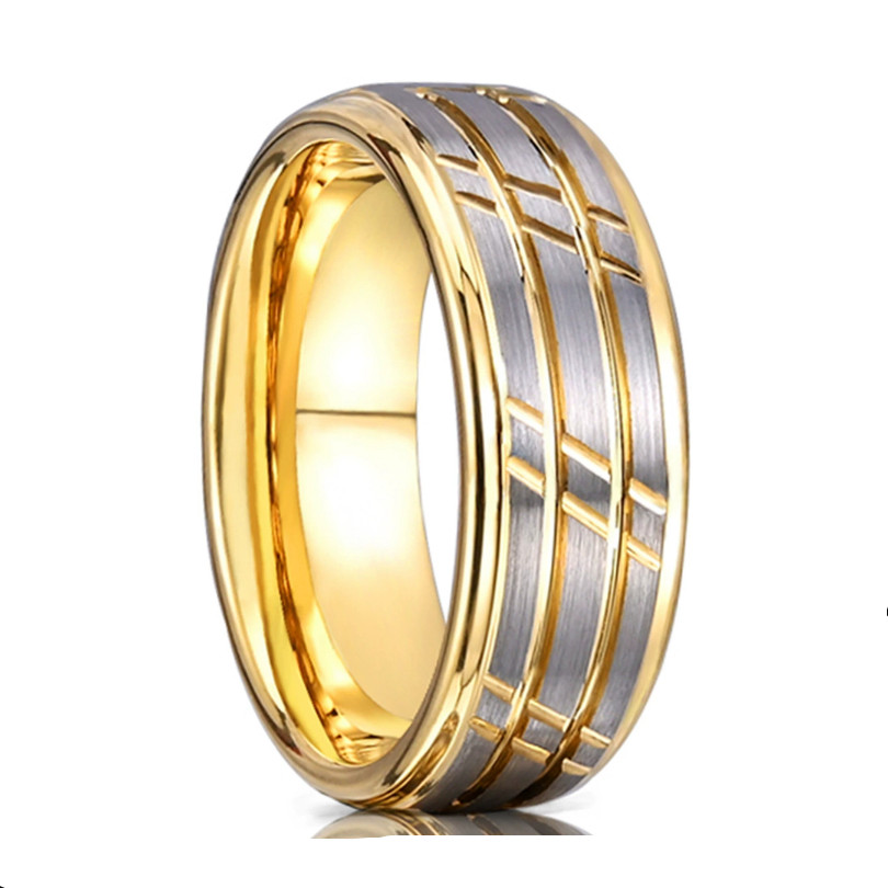 Bancos de boda para hombres al por mayor de 8 mm Bordes planos y pasos Anillo de carburo de tungsteno dorado con líneas diagonales Fabricante de China