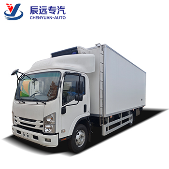 ISUZU brand 4-6 Tons refrigerator with freezer truck with import refrigeartor supplier