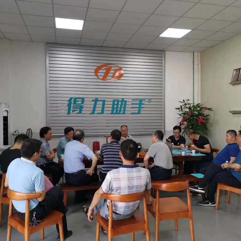 Trung Quốc Lãnh đạo Sở Nông nghiệp tỉnh Sơn Tây đã đến công ty chúng tôi để kiểm tra và tham quan các thiết bị sản xuất trà dược liệu nhà chế tạo