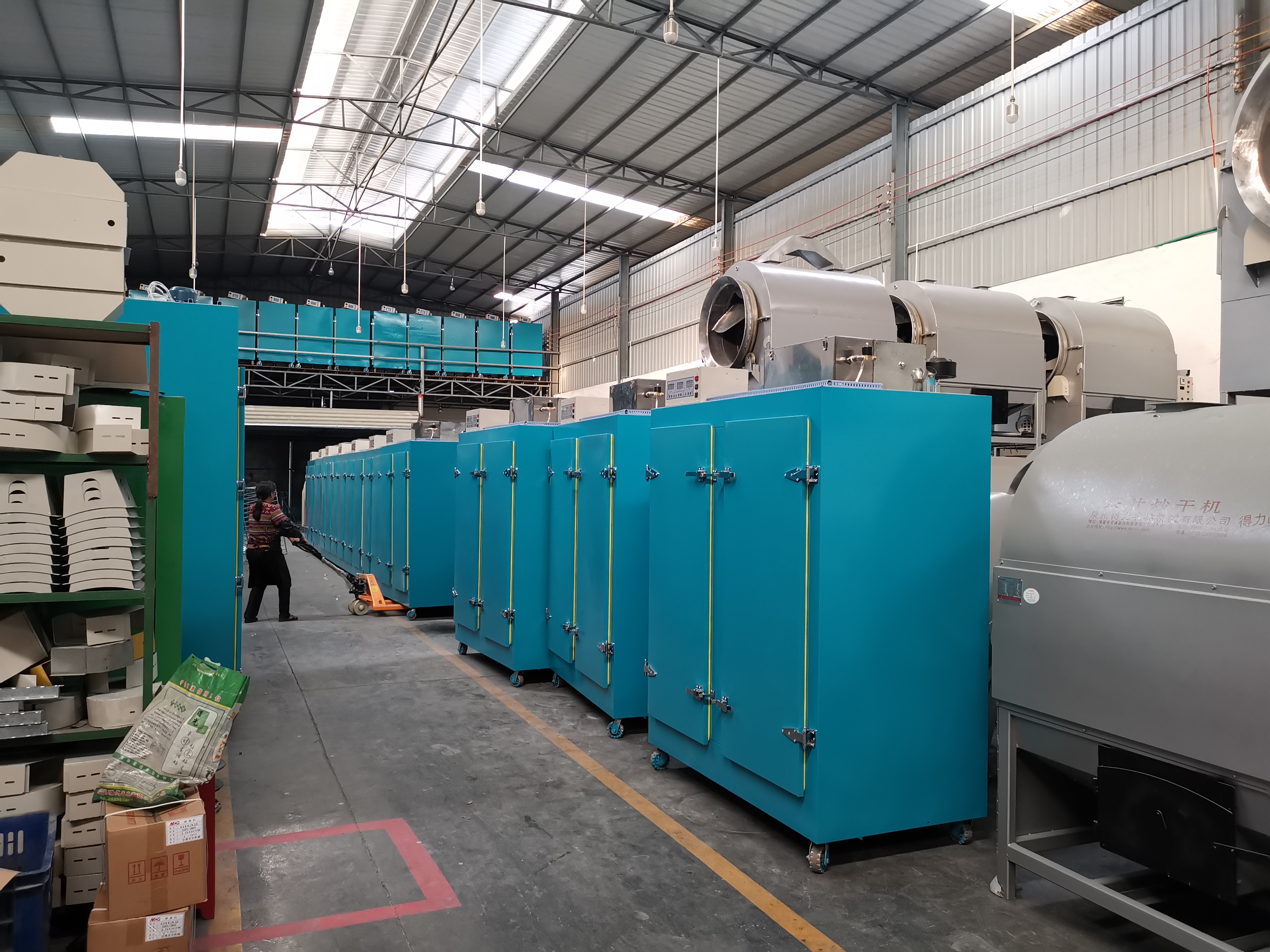 Процесс сушки различных чайных листьев