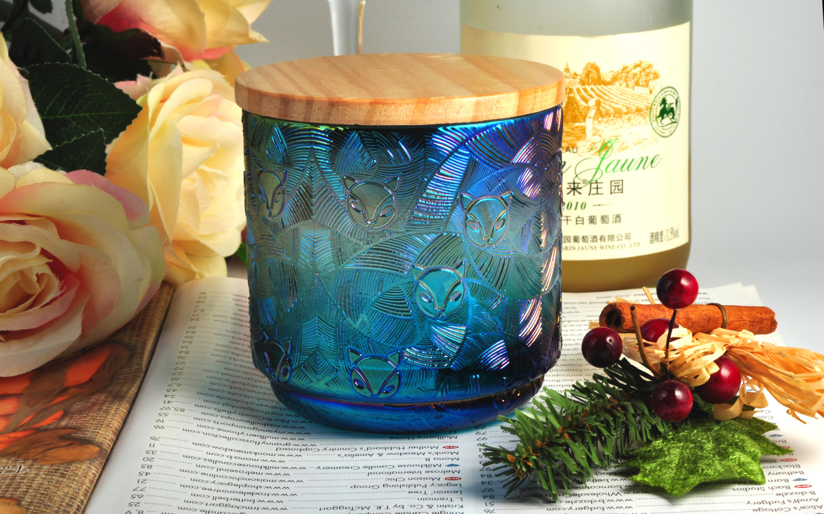 Empty Embossed Fox Pattern Holographic Glass Candle Jar With Lids