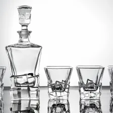 China 5 pieces in stock Glass whiskey bottle cup sets manufacturer