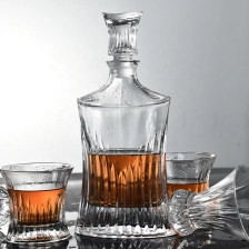 China 5 pieces in stock Lead-free crystal Glass whiskey cups Liquor Decanter sets manufacturer