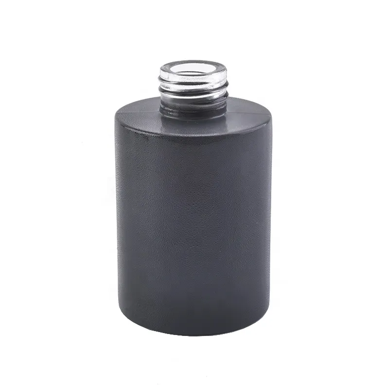 China Wholesale cylinder matte black reed diffuser glass bottle manufacturer