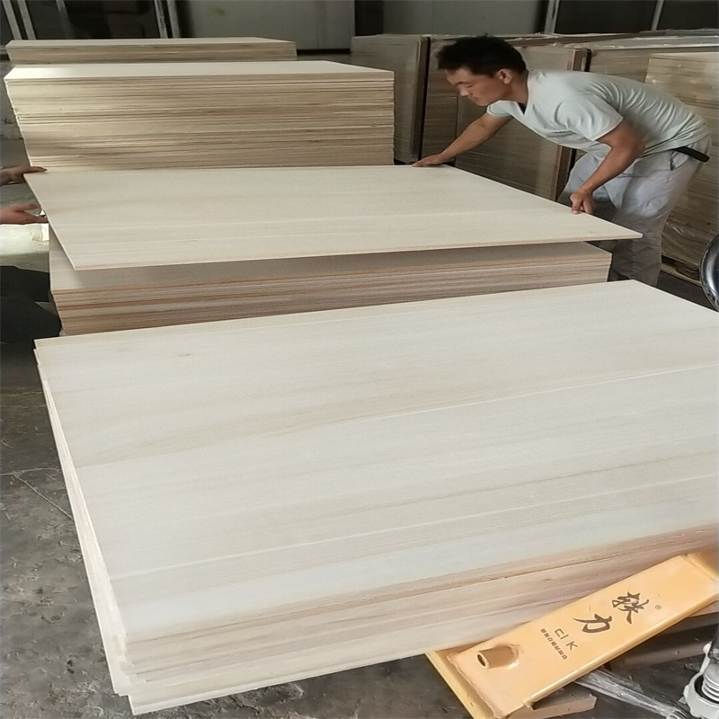 Bán buôn ván gỗ đặc Paulownia cho nhà máy sản xuất quan tài