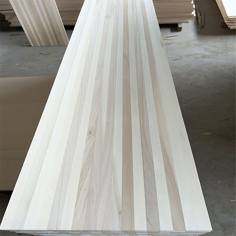 Vente en gros directe d'usine Prix bon marché Planche de bois massif de peuplier avec le meilleur prix Feuilles de Paulownia pour snowboard Kite board Wakeboard Ski Wood Core