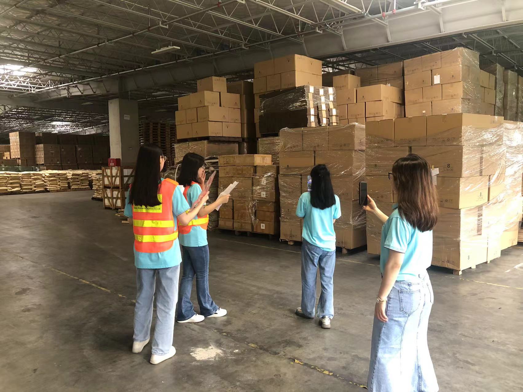 Help customers deal with shipping solutions in a timely manner