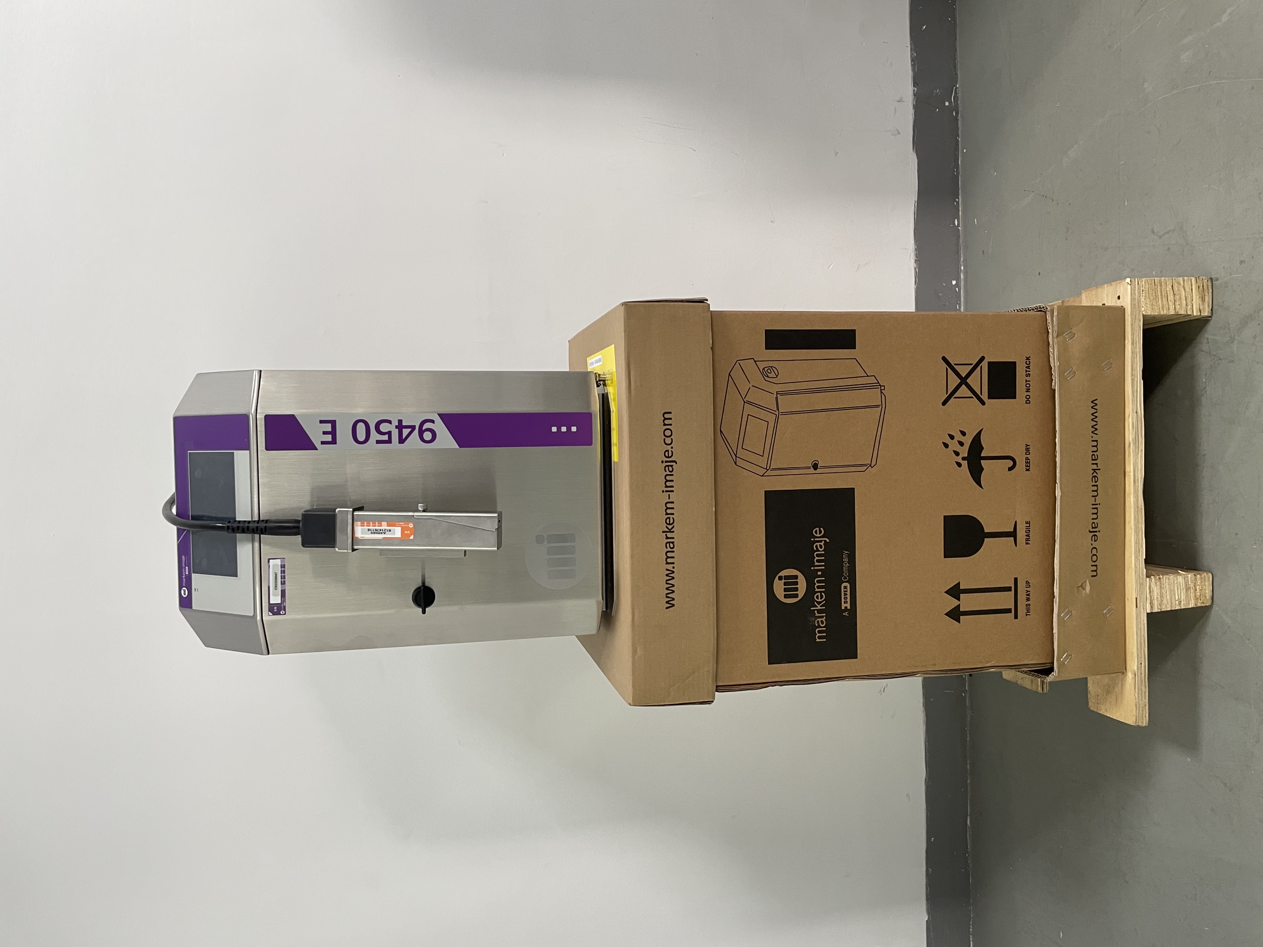 Imaje 9450E small character printer CIJ inkjet printer Can Up to 5 lines of print