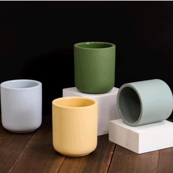 Farbiges 10-Unzen-Kerzenglas aus Keramik mit rundem Boden