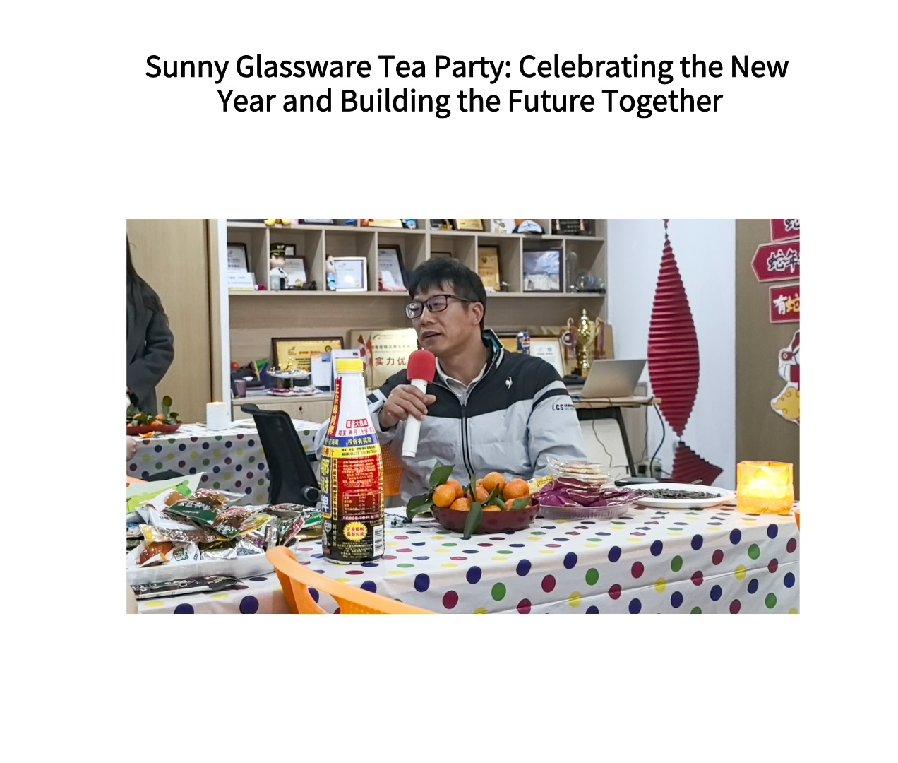 Sunny Glassware Tea Party: Celebrating the New Year and Building the Future Together